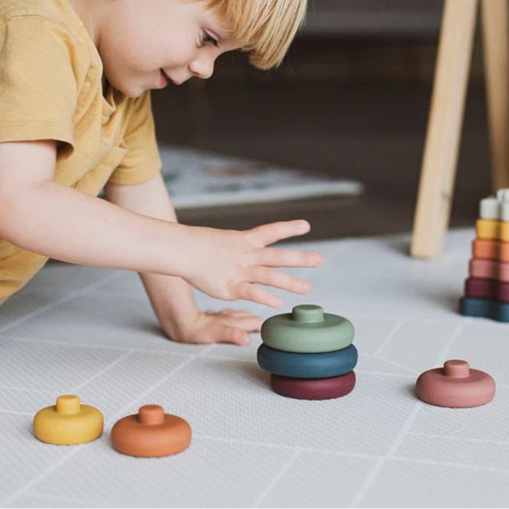 Catchy Silicone Ball and Multicolor Stacking Rings Set - Picture 10 of 14